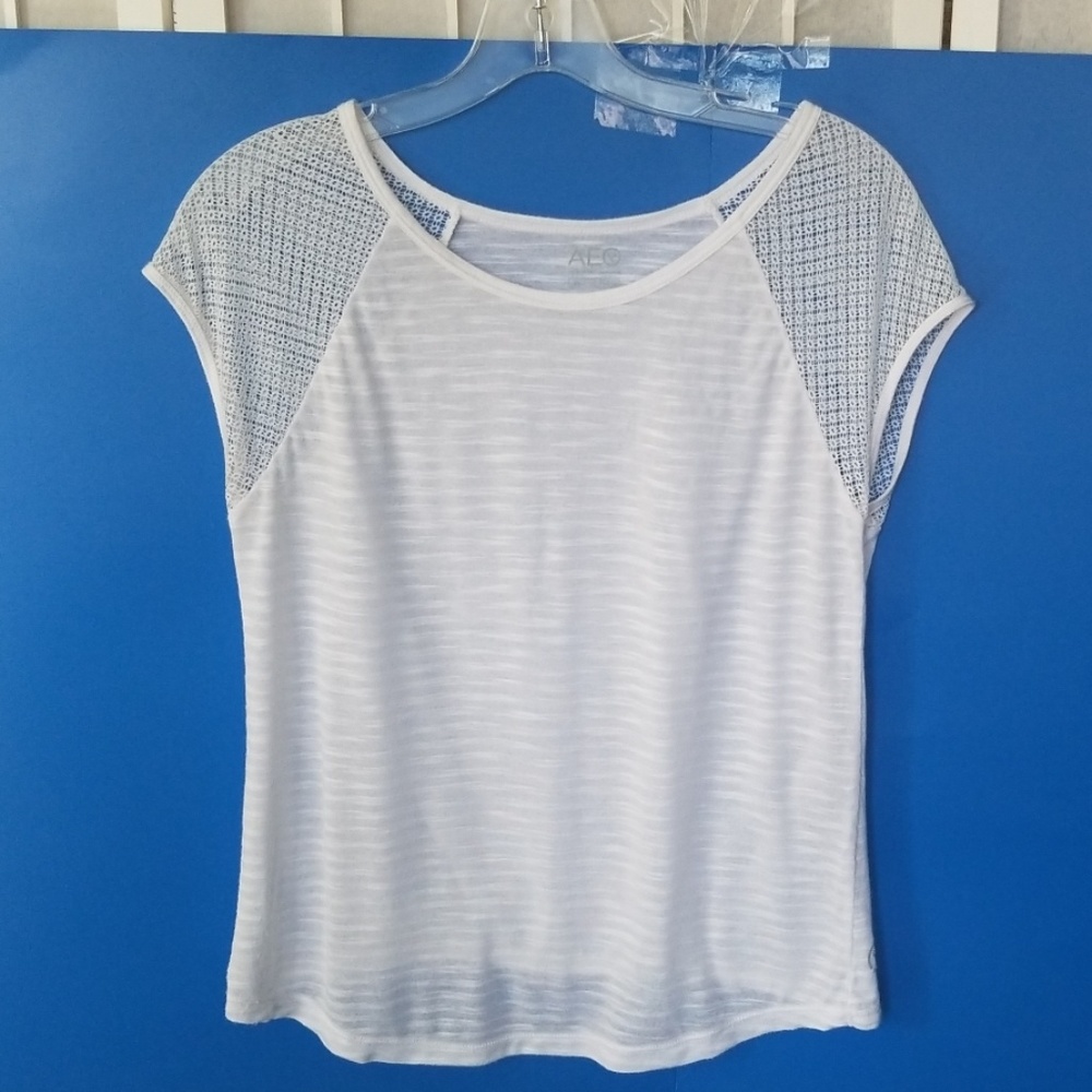 AEO White Top